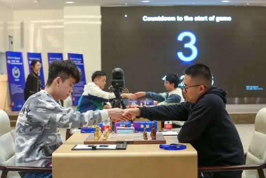 积分榜方面，巴萨35分先赛暂升第三，瓦伦西亚暂第十。
