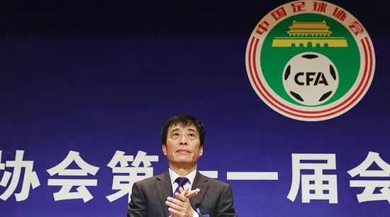 伊布：每个人都认为曼联是一家顶级俱乐部，是世界上最富有、实力最强的俱乐部之一，从外面看我也是这么认为的。